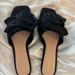 BAMBOO Black Floral Slide Sandals Size 7.5 Brand New